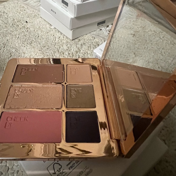 Ever out the door Cheek & Eye Pallet EVER by Stella & Dot Eye Shadow Pallet new